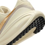NIKE REVOLUTION 8 WOMENS LT KHAKI/MTLC GOLD