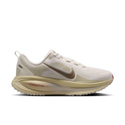 NIKE VOMERO 18 WOMENS SAIL/MTLC GOLD GRAIN