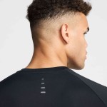 M NK DFADV STRIDE SS TOP BK