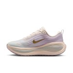 NIKE VOMERO PLUS XWFW WOMENS CHALK/MTLC GOLD BLEACHED NIKE VOMERO PLUS XWFW WOMENS CHALK/MTLC GOLD BLEACHED